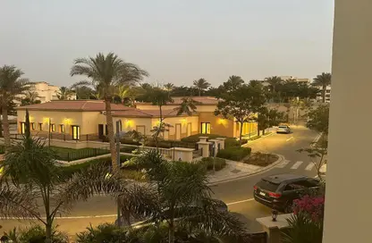 فيلا - 4 غرف نوم - 4 حمامات للبيع في سيليستا هيلز - اب تاون كايرو - المقطم - القاهرة