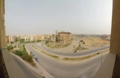 شقة - 2 غرف نوم - 1 حمام للبيع في المجاورة الاولي - المنطقة الثامنة - مدينة الشروق - القاهرة
