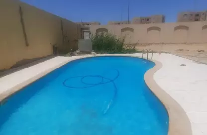 فيلا - 6 غرف نوم - 6 حمامات للبيع في مدينة العبور الجديدة - القليوبية