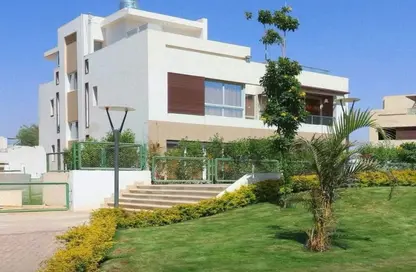Villa - 6 Bedrooms - 7 Bathrooms for sale in Upville - Cairo Alexandria Desert Road - 6 October City - Giza