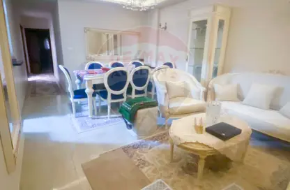 Apartment - 3 Bedrooms - 1 Bathroom for sale in Al Hilton St. - Smouha - Hay Sharq - Alexandria