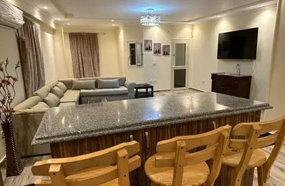 Apartment - 2 Bedrooms - 1 Bathroom for rent in Al Sharq Al Taamin - 5th Settlement Compounds - The 5th Settlement - New Cairo City - Cairo