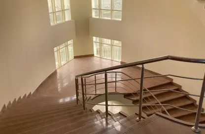 محل - استوديو للايجار في الحي السادس عشر - الشيخ زايد - الجيزة