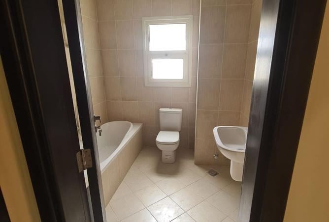 8363881 - Property Image 3