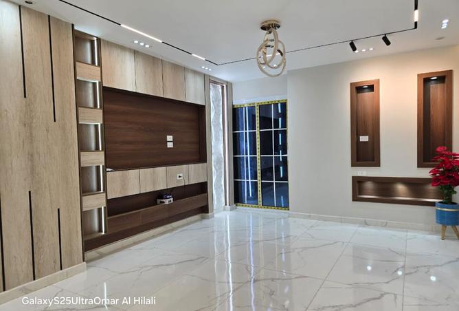 8258724 - Property Image 2