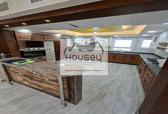 8021769 - Property Image 2