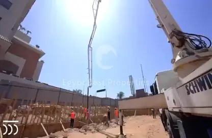 محل - استوديو - 2 حمامات للبيع في حدائق المهندسين - الحي الرابع - الشيخ زايد - الجيزة