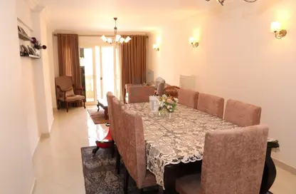 Apartment - 3 Bedrooms - 2 Bathrooms for sale in Al Farouk Omar St. - Smouha - Hay Sharq - Alexandria