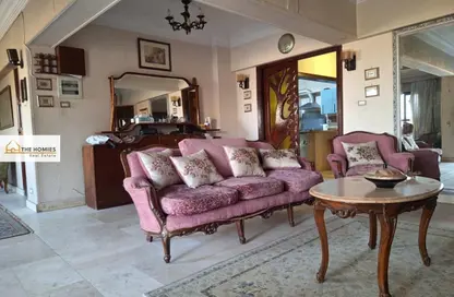 شقة - 3 غرف نوم - 2 حمامات للبيع في شارع حسن افلاطون - مساكن المهندسين - مدينة نصر - القاهرة