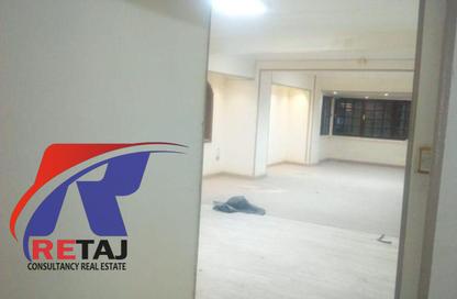 Apartment - 3 Bedrooms - 2 Bathrooms for rent in Moez Al Dawla St. - 6th Zone - Nasr City - Cairo