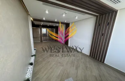 Office Space - Studio - 4 Bathrooms for rent in The portal - Beverly Hills - Sheikh Zayed Compounds - Sheikh Zayed City - Giza