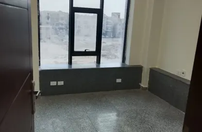 عيادة - استوديو - 1 حمام للبيع في شارع ال ٩٠ الجنوبي - شارع التسعين الجنوبي - التجمع الخامس - مدينة القاهرة الجديدة - القاهرة