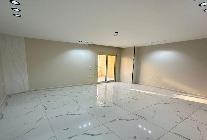 8217200 - Property Main Image