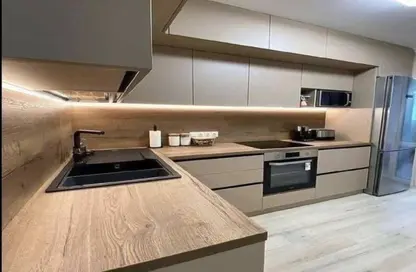 Apartment - 3 Bedrooms - 3 Bathrooms for sale in Village West - Sheikh Zayed Compounds - Sheikh Zayed City - Giza Apartment - 3 Bedrooms - 3 Bathrooms for sale in Village West - Sheikh Zayed Compounds - Sheikh Zayed City - Giza