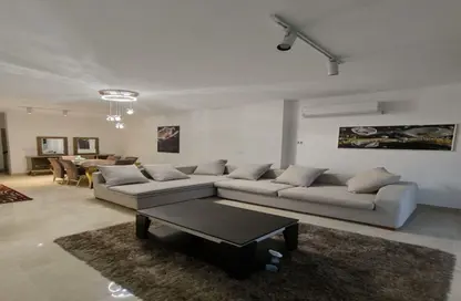 Apartment - 3 Bedrooms - 3 Bathrooms for rent in Moon Residences - Fifth Square - The 5th Settlement - New Cairo City - Cairo