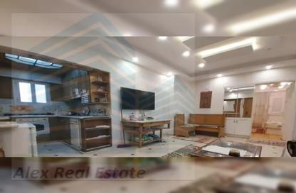 Apartment - 3 Bedrooms - 1 Bathroom for rent in Omar Lotfy St.   Mahatet Al Raml Square - Raml Station - Hay Wasat - Alexandria