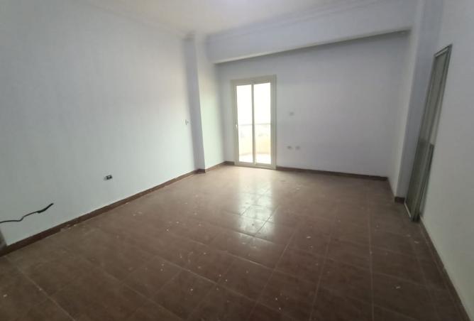 8004512 - Property Image 2