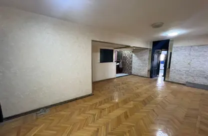 شقة - 2 غرف نوم - 2 حمامات للايجار في شارع المساحه - الدقي - الجيزة