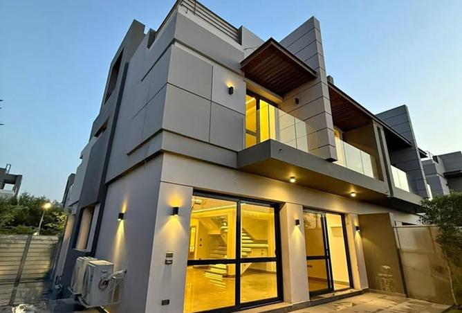 8387967 - Property Image 2