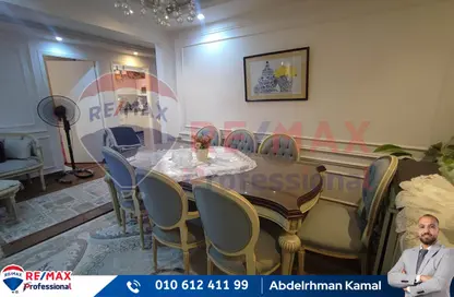 Apartment - 2 Bedrooms - 1 Bathroom for sale in Abd Al Fattah El Taweel St. - Fleming - Hay Sharq - Alexandria