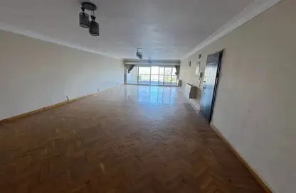 Apartment - 3 Bedrooms - 3 Bathrooms for sale in Zamalek - Cairo