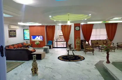 Apartment - 4 Bedrooms - 3 Bathrooms for rent in Hassan Ma'moon St. - 6th Zone - Nasr City - Cairo