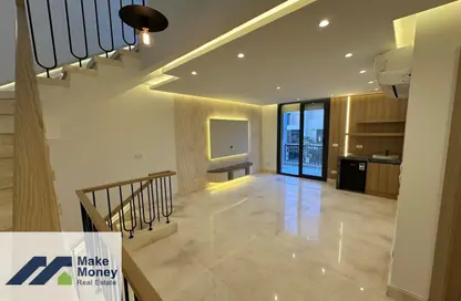 تاون هاوس - 4 غرف نوم - 5 حمامات للايجار في سوديك ايست - الحي السادس - هليوبوليس الجديدة - القاهرة