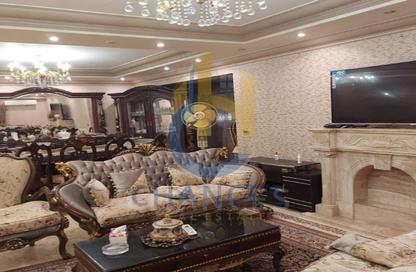 Apartment - 4 Bedrooms - 3 Bathrooms for sale in 2nd Sector - Zahraa El Maadi - Hay El Maadi - Cairo