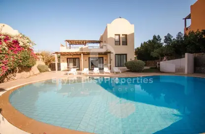 Townhouse - 2 Bedrooms - 2 Bathrooms for sale in Swan Lake Gouna - Al Gouna - Hurghada - Red Sea
