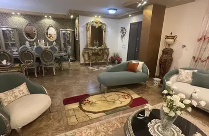 Apartment - 3 Bedrooms - 4 Bathrooms for sale in 10th District - Sheikh Zayed City - Giza