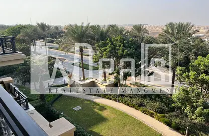 Apartment - 3 Bedrooms - 3 Bathrooms for sale in Uptown Cairo Road - Al Abageyah - El Khalifa - Cairo