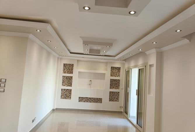 8398903 - Property Image 2