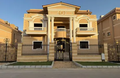 فيلا - 6 غرف نوم - 6 حمامات للبيع في الياسمين - الحي الرابع عشر - الشيخ زايد - الجيزة