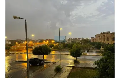 شقة - 8 غرف نوم - 6 حمامات للبيع في طريق السادات - مدينة الشروق - القاهرة