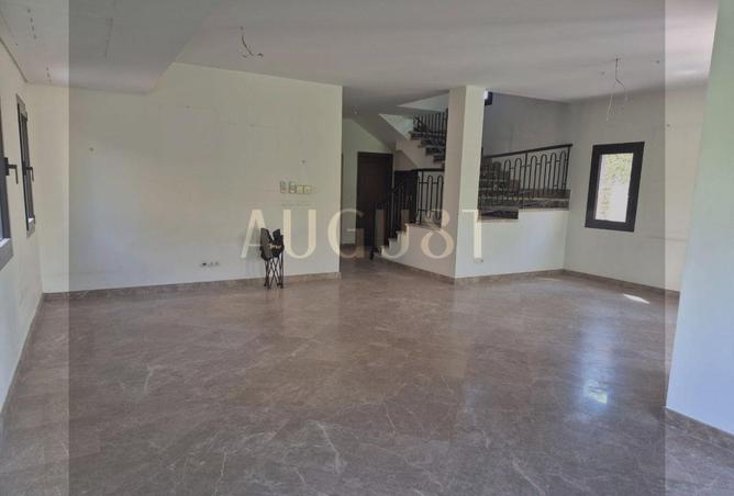 8055425 - Property Image 3