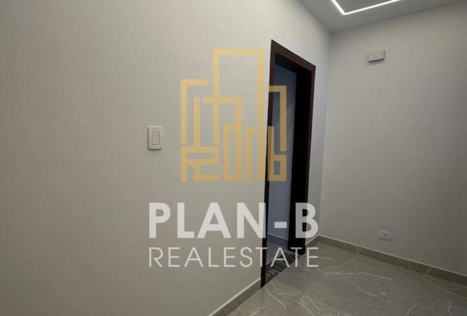 8327458 - Property Image 2