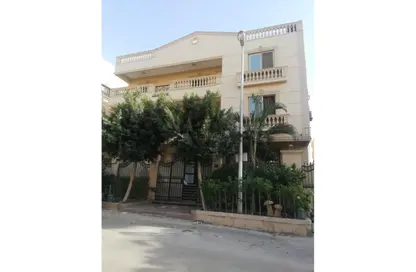 فيلا - 8 غرف نوم - 7 حمامات للبيع في مول كليف التجمع الخامس - شارع التسعين الجنوبي - التجمع الخامس - مدينة القاهرة الجديدة - القاهرة