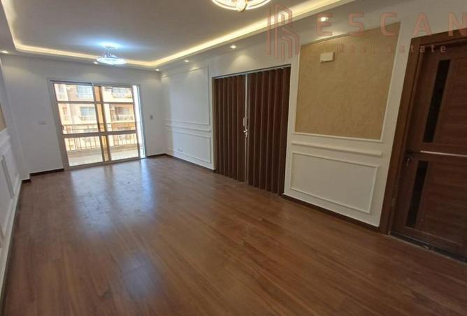 8272888 - Property Image 3