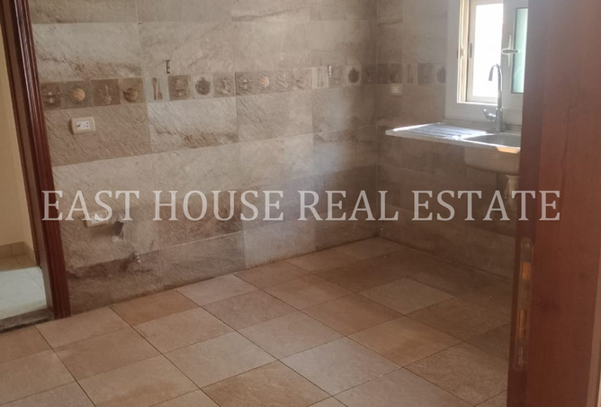 8100656 - Property Image 2