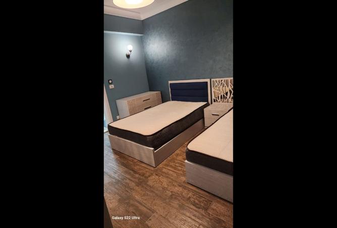 8063013 - Property Image 2