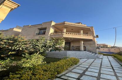 فيلا - 7 غرف نوم - 6 حمامات للبيع في لاروز - كمبوندات التجمع الخامس - التجمع الخامس - مدينة القاهرة الجديدة - القاهرة