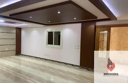 Duplex - 5 Bedrooms - 4 Bathrooms for sale in Al Narges 3 - Al Narges - New Cairo City - Cairo