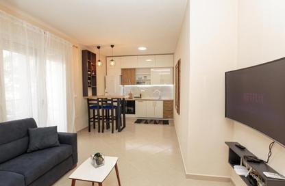 Apartment - 2 Bedrooms - 1 Bathroom for rent in Beverly Hills Road - 17th District - Sheikh Zayed City - Giza