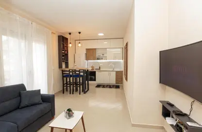 Apartment - 2 Bedrooms - 1 Bathroom for rent in Beverly Hills Road - 17th District - Sheikh Zayed City - Giza