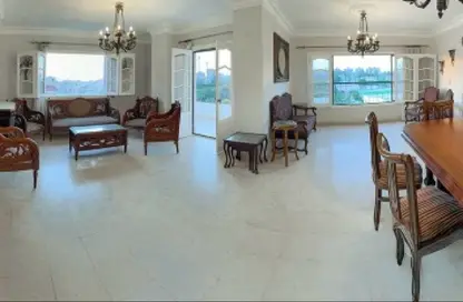 شقة - 3 غرف نوم - 2 حمامات للبيع في شارع ذاكر حسين - الحديقة الدولية - الحي السابع - مدينة نصر - القاهرة