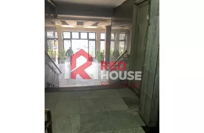Apartment - 2 Bedrooms - 2 Bathrooms for sale in Nile St. - Dokki - Giza