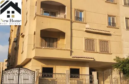 Duplex - 4 Bedrooms - 3 Bathrooms for sale in Abou El Houl - New Cairo City - Cairo