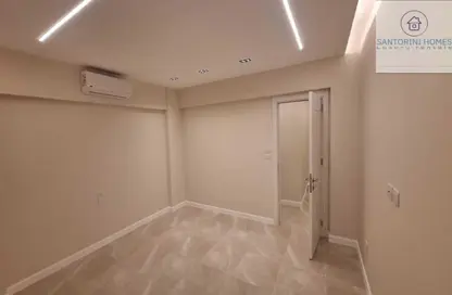 شقة - 2 غرف نوم - 2 حمامات للايجار في جاليريا  مون فالى - المستثمرين الجنوبية - مدينة القاهرة الجديدة - القاهرة