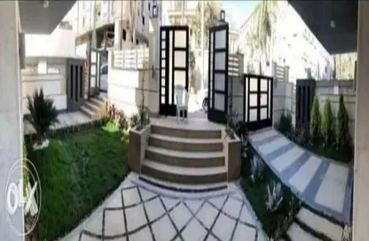 Apartment - 4 Bedrooms - 3 Bathrooms for sale in Salah Salem St. - Roxy - Heliopolis - Masr El Gedida - Cairo