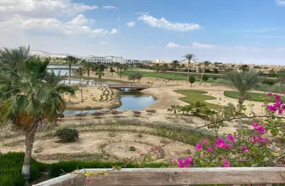 منزل مزدوج - 7 غرف نوم - 8 حمامات للبيع في عين باي 2 - العين السخنة - السويس